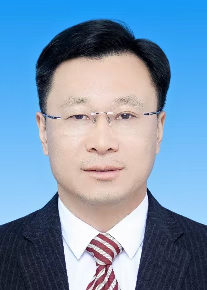 黄信有